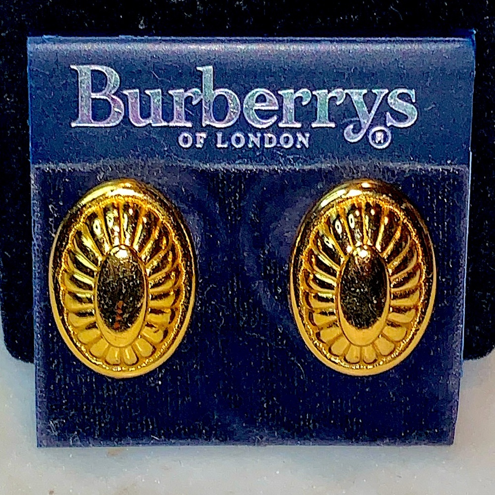 BURBERRYS LONDON EARRING GOLD CONCHO CLIP ON NEW CARD OLD STOCK “VINTAGE”